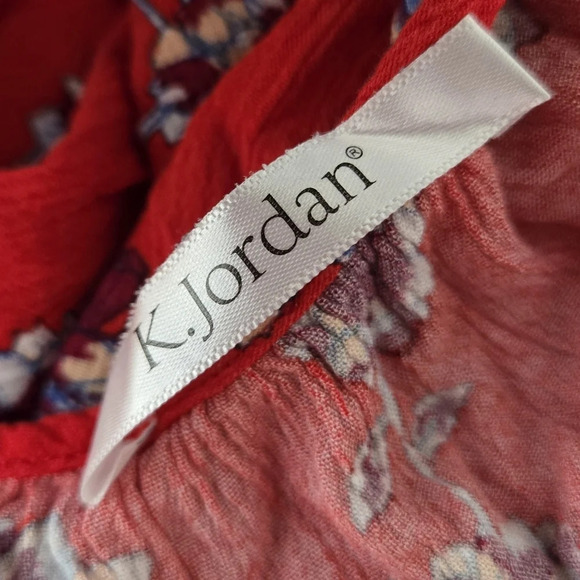 Lovely Red Floral Crepe Dress - Picture 2 of 9